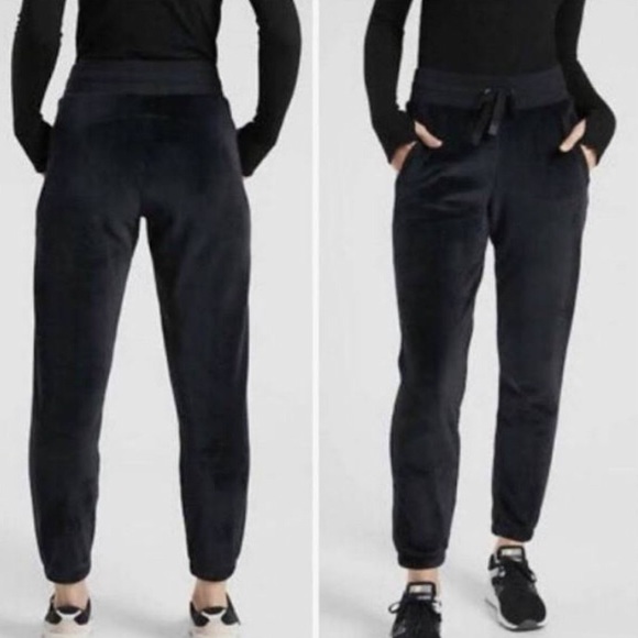 Athleta Double Cozy Karma Plush Joggers with Pockets size Small - Picture 4 of 7